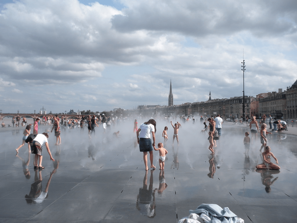 An image of a plaza in Bordeaux.