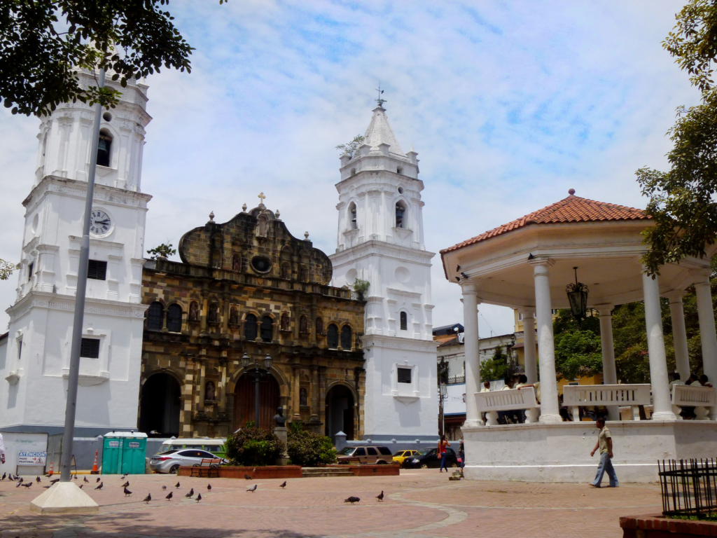 An image of the Catedral Metropolitana in Casco Viejo.
