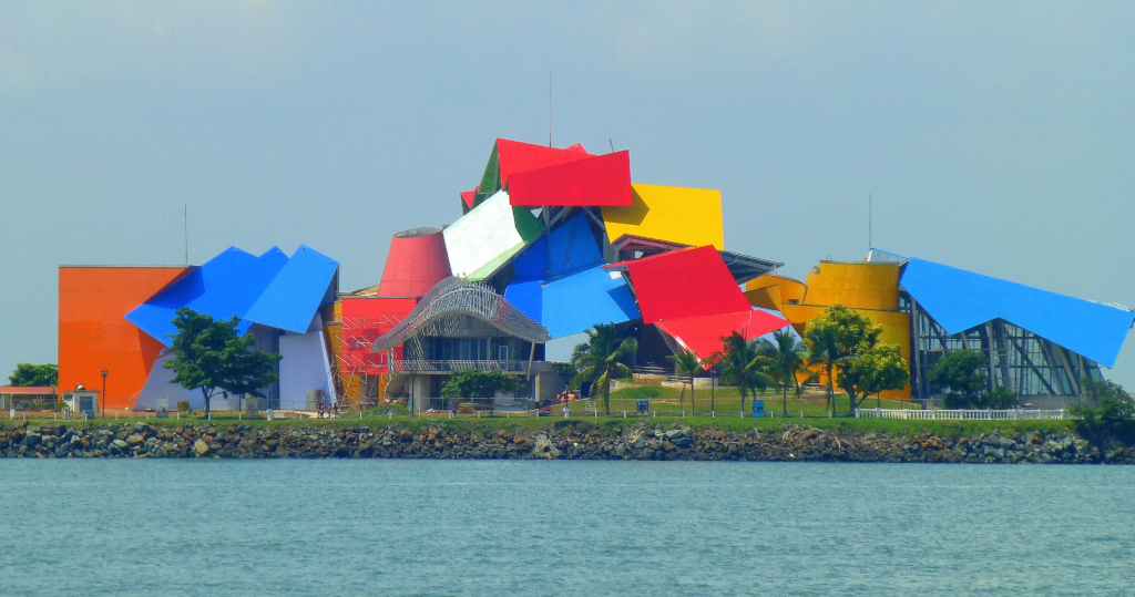 An image of the BioMuseo building taken from the water front.