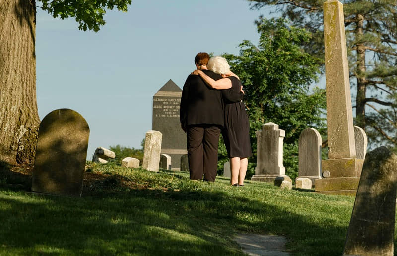 Research shows that sharing emotions can improve physical health in seniors. It can correct sleep, appetite, and the overall well-being of older people who confront difficulties with loss in later life.