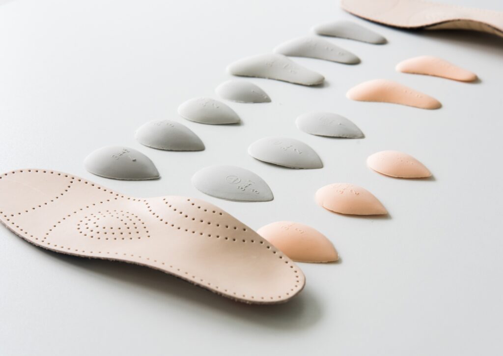 Orthopedic removable insoles