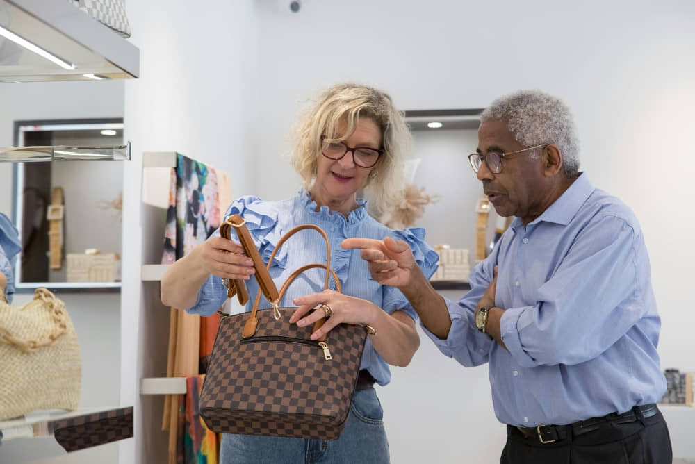 An image of seniors doing their Black Friday shopping.
