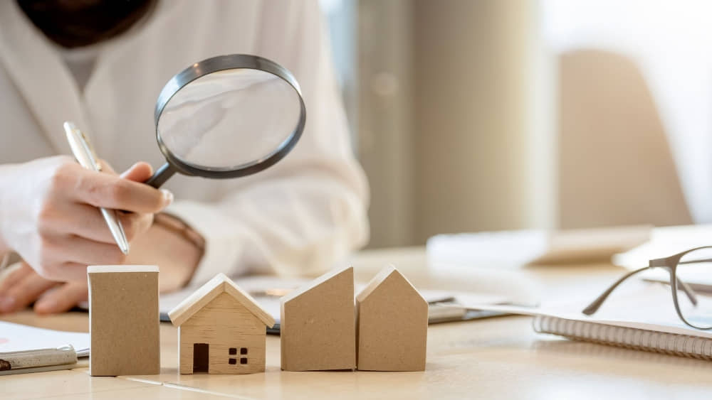 An image of a specialist property rental management employee.